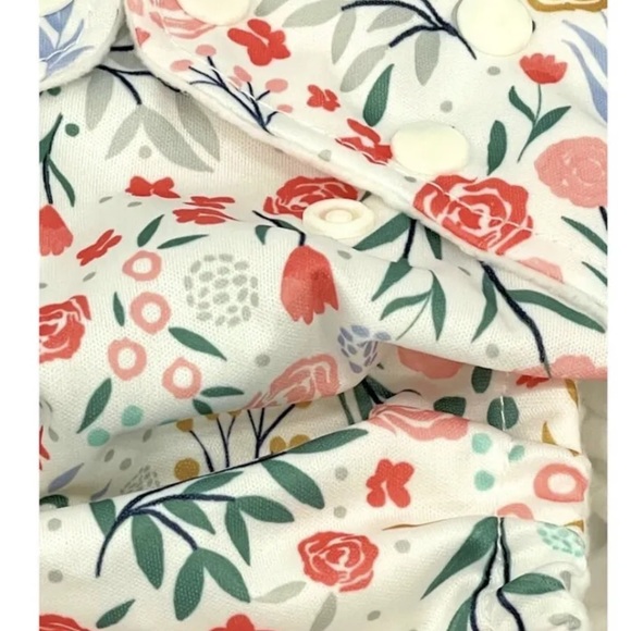 2 NEW Pampers Hybrid Reusable Girls Diaper Cover - Picture 5 of 5